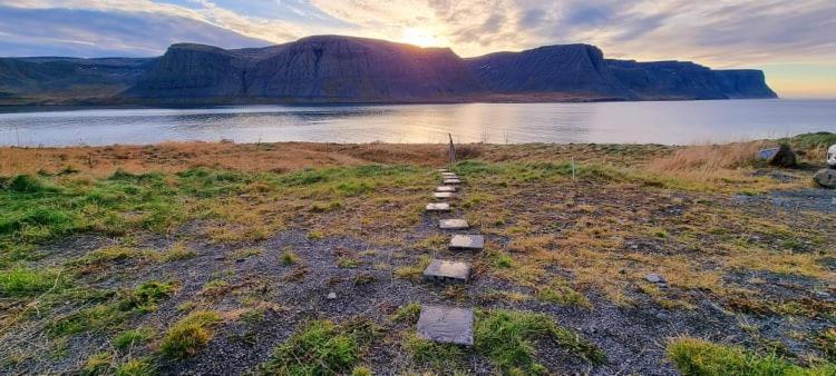 Talknafjordur Kirkjubraut - Church Streetヴィラ エクステリア 写真